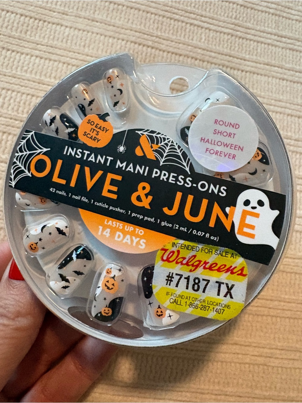 Olive & June Pumpkin Black & White Instant Mani Press-On Nails Halloween Forever